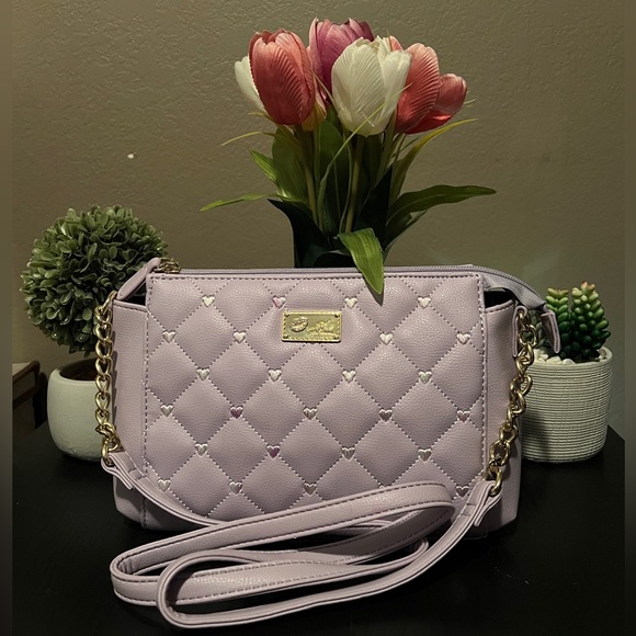 Betsey Johnson Handbags - NWOT Lilac Betsy Johnson Crossbody